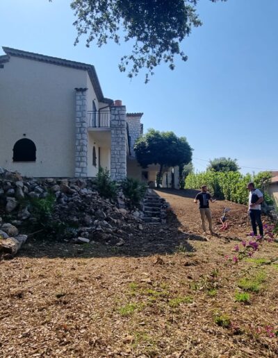 Visite de chantier pour préparer l’aménagement paysager de la villa Hinn
